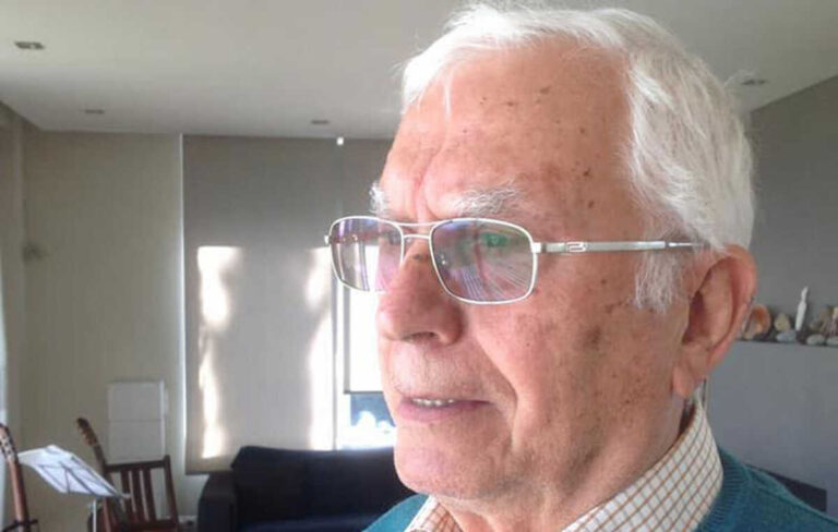 nikosxanthopoulos_facebook-1200x763