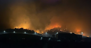 Πυρκαγιά στη Νέα Πέραμο (ΒΙΝΤΕΟ)