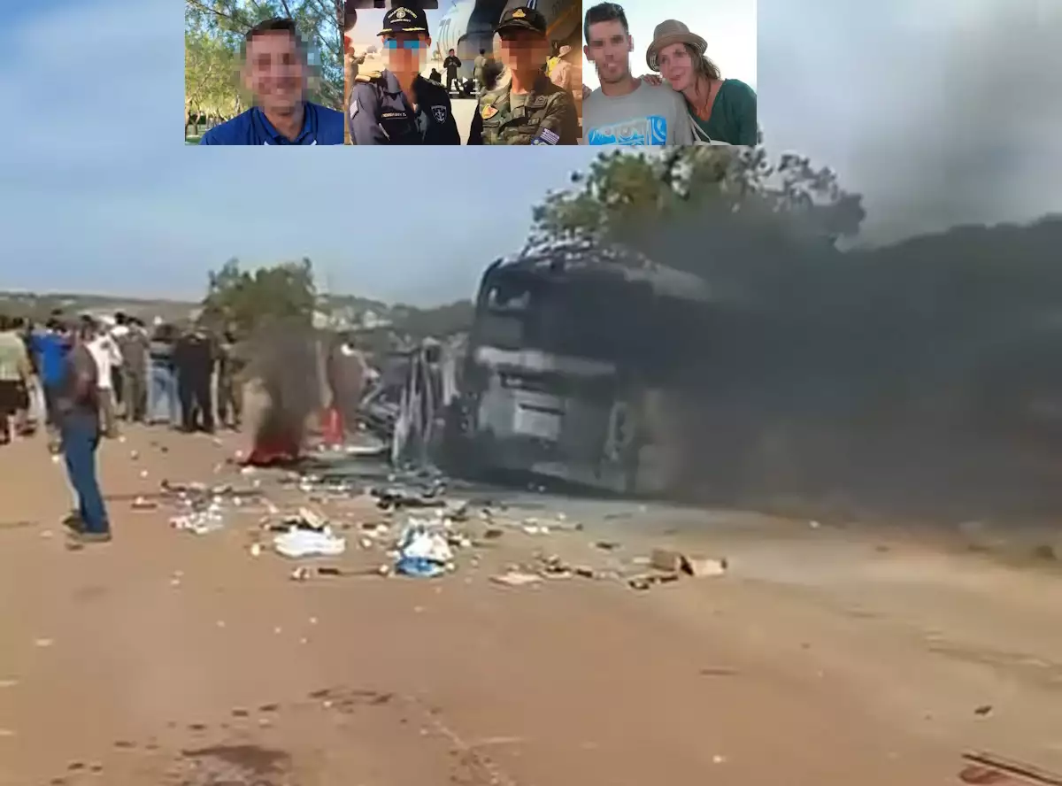 Λιβυη:Ο οδηγός του λεωφορείου και ο Συνταγματάρχης εκτινάχθηκαν από το παρμπρίζ
