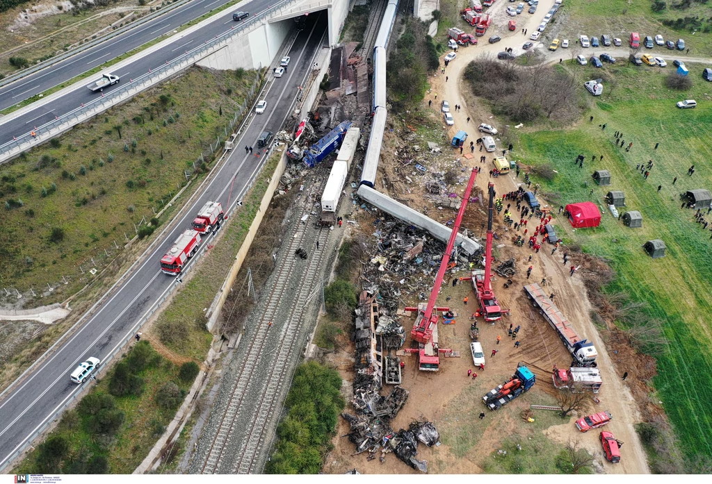 Τέμπη: Τα δέκα λεπτά που χώρισαν την ζωή από τον θάνατο